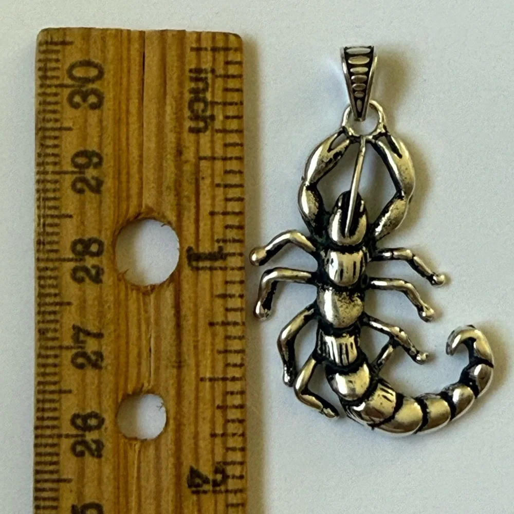 🦂925 Silver scorpion pendant for scorpio horoscope sign